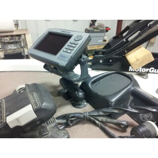 RAM 1.5 Ball Mount with 6.25 X 2 Rectangle Base, STANDARD LENGTH Double Socket Arm & 2.5 Round Base (AMPs Hole Pattern)